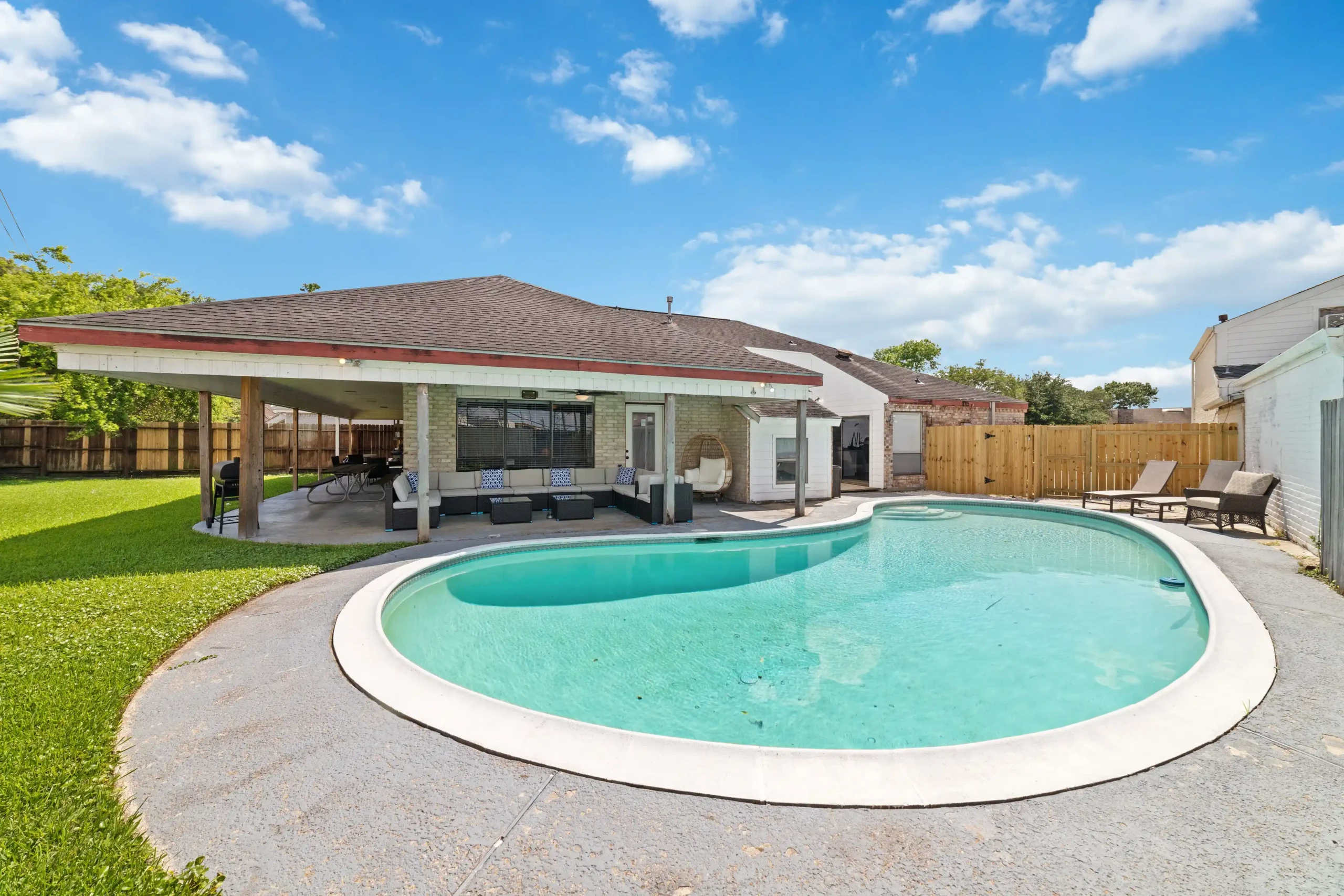 A Glimpse Of VietNam - Image 5