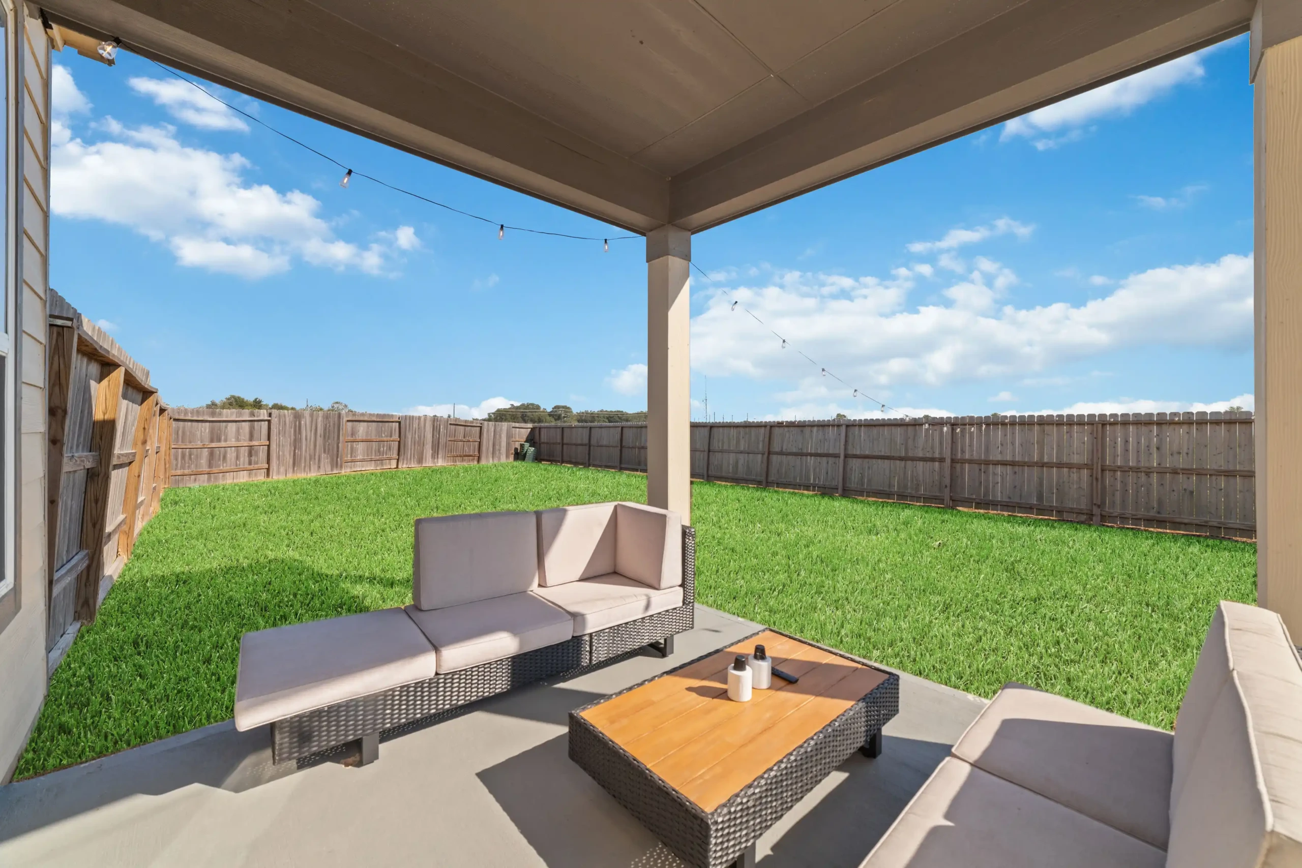 Earthy Home - Image 8