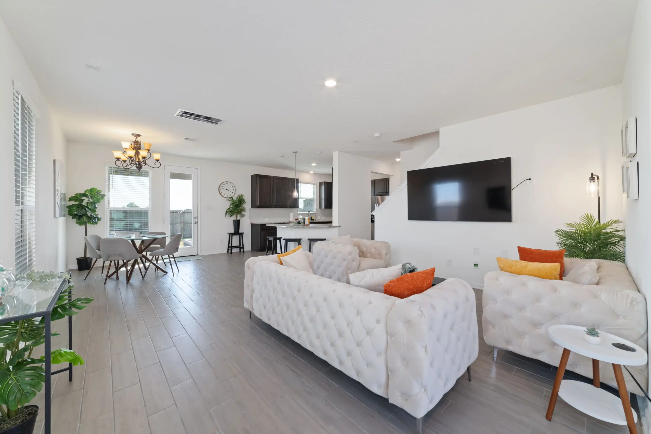 Earthy Home - Image 9