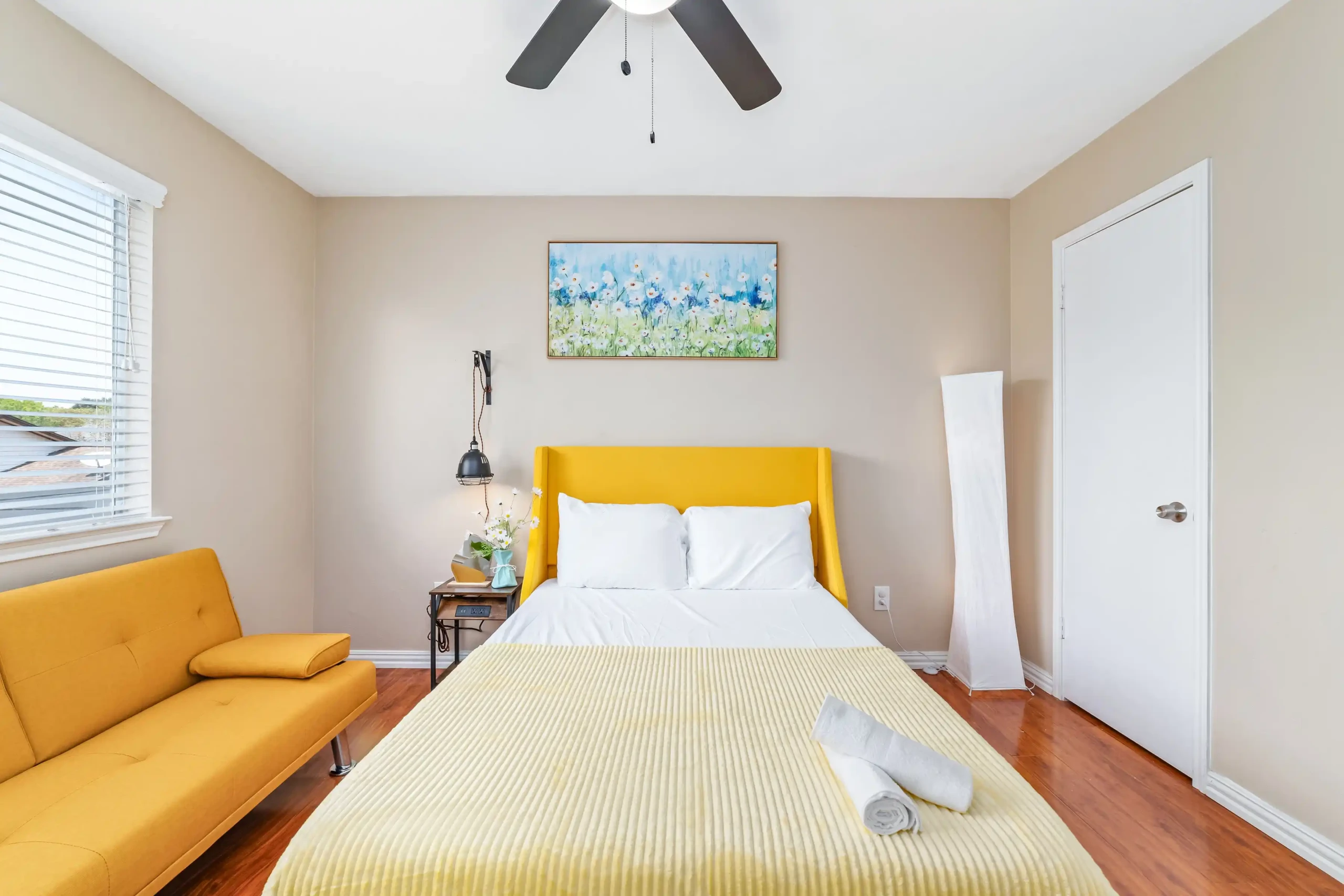 HayDay Farmhouse - Image 12