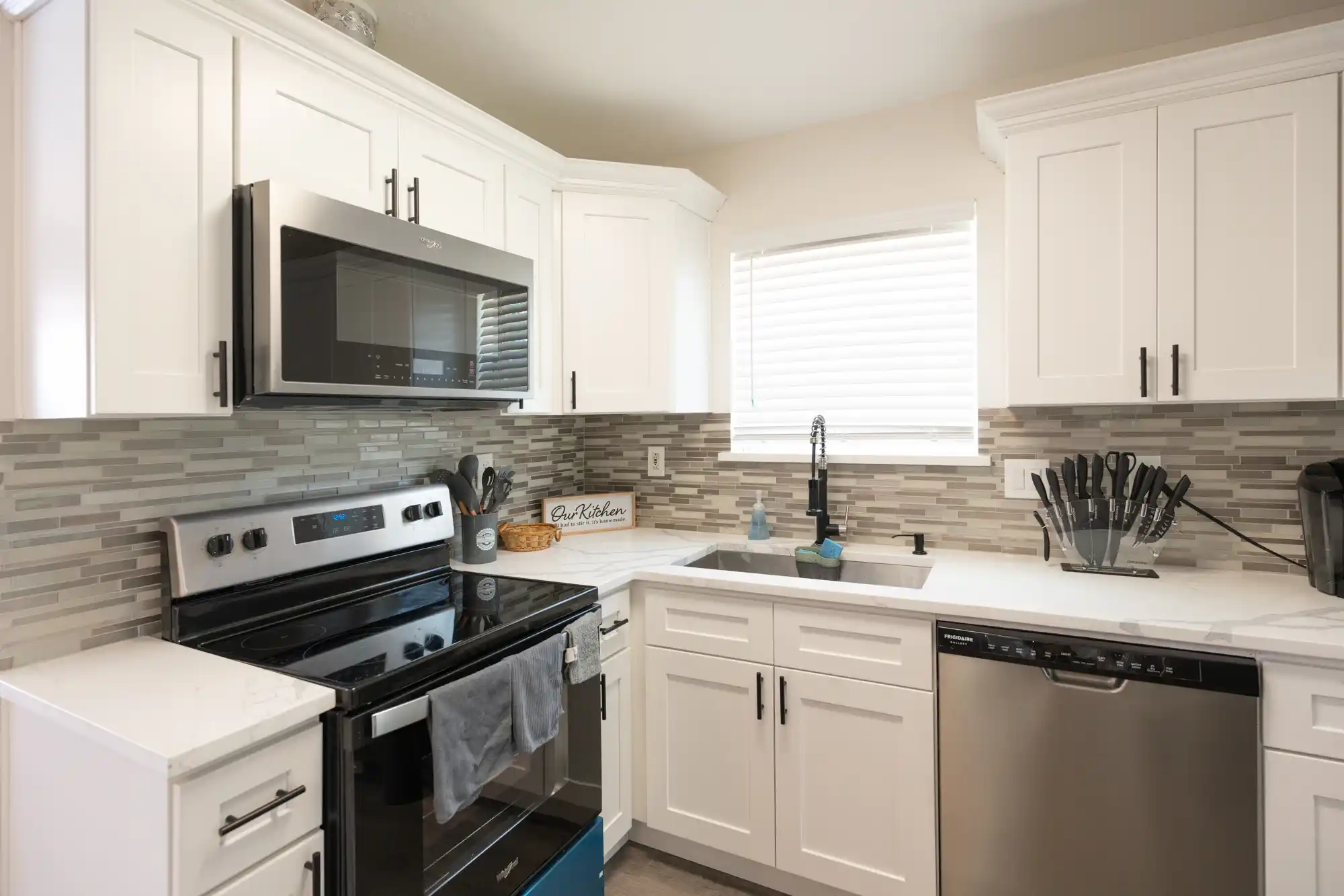 Houston Oasis - Image 3