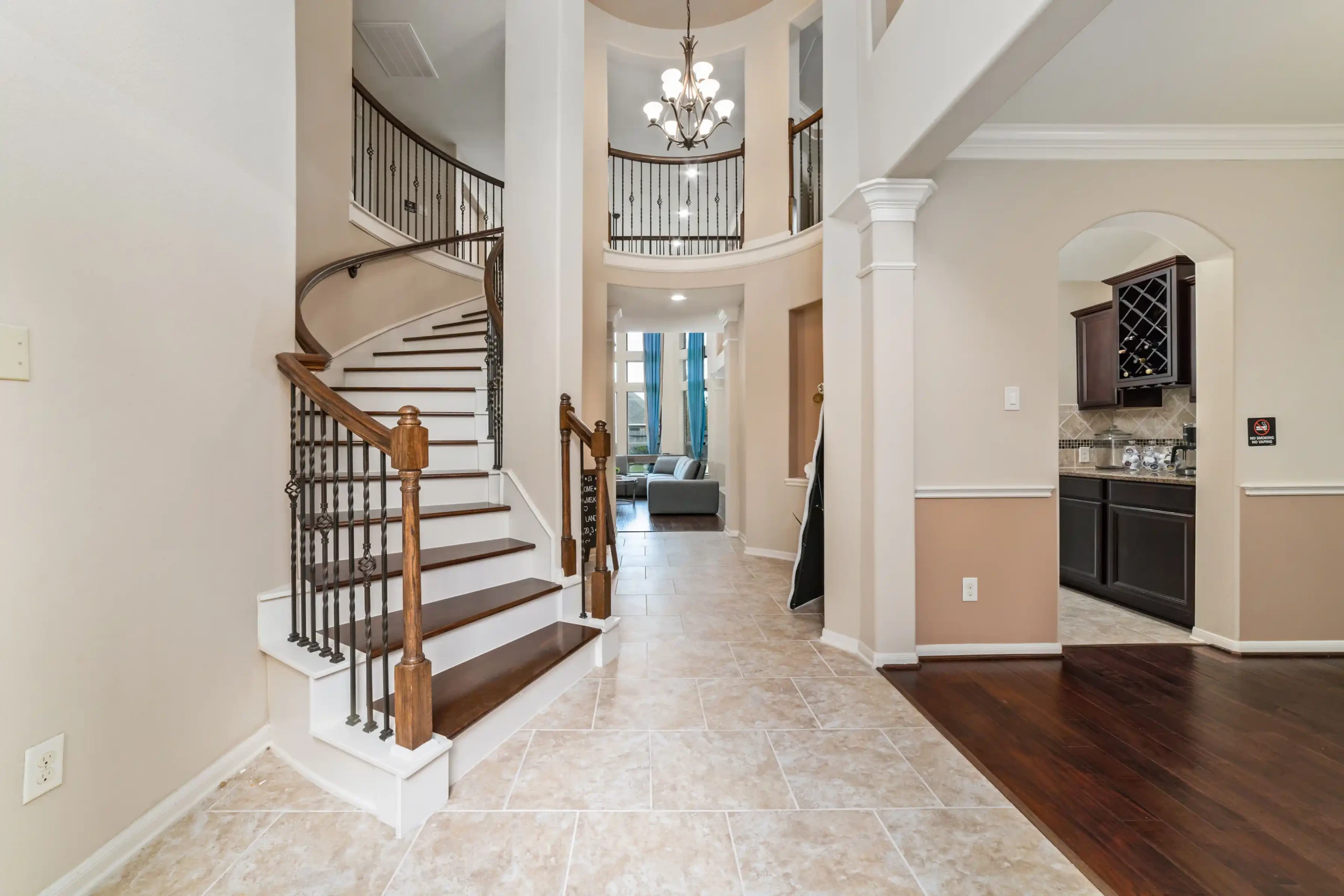 Lavish Home - Image 5