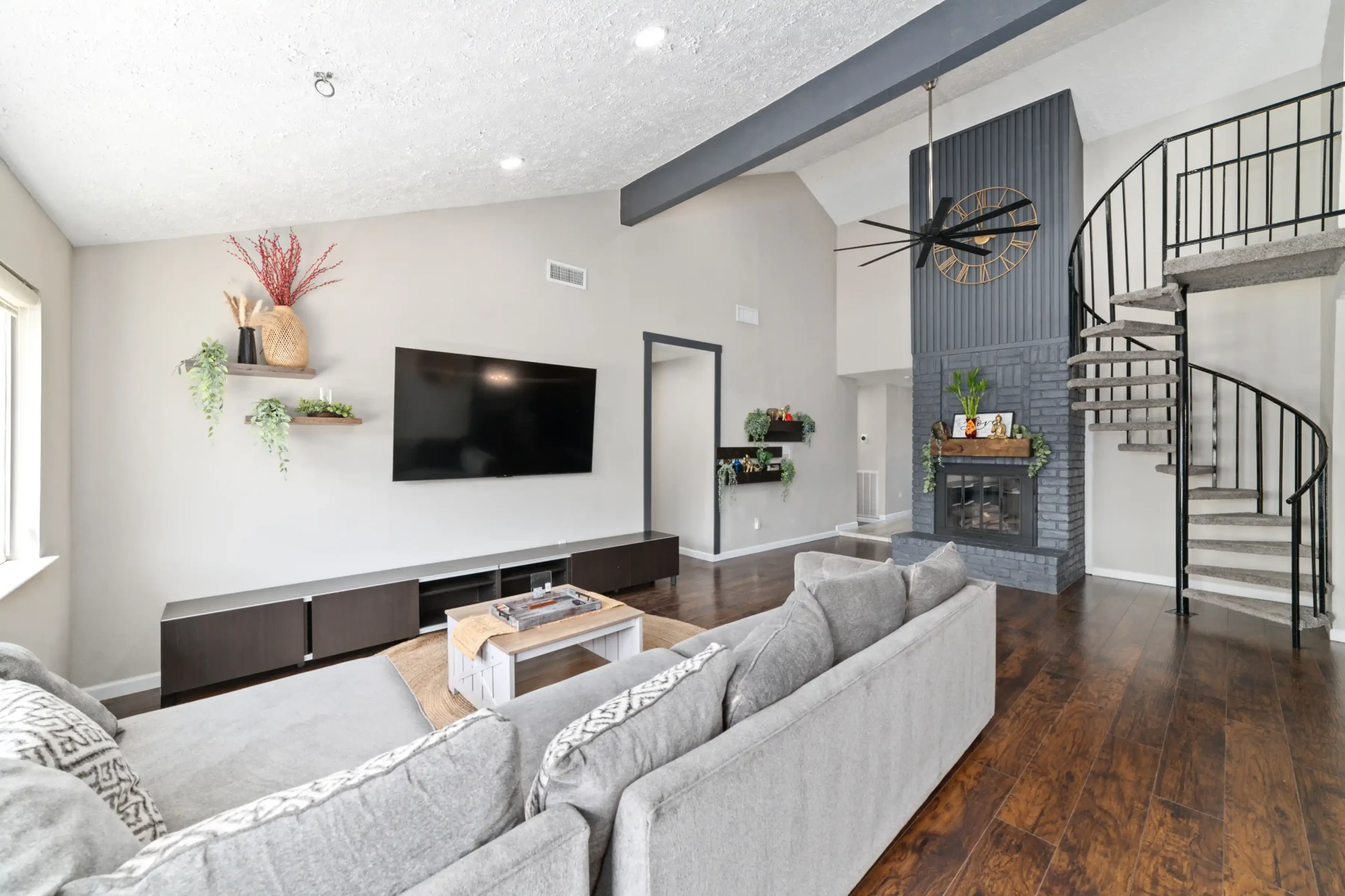 Luxurious Hideaway - Image 9